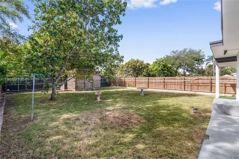 6330 SW 27th Street Miami FL 33155