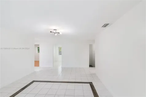 6330 SW 27th Street Miami FL 33155