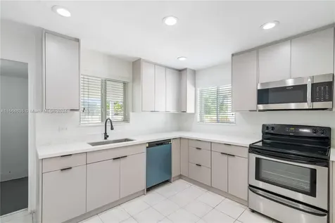 6330 SW 27th Street Miami FL 33155