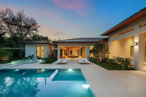 5996 SW 102nd Street Pinecrest FL 33156
