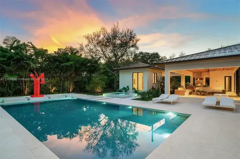5996 SW 102nd Street Pinecrest FL 33156
