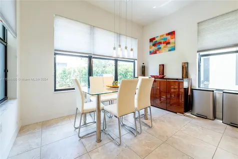 3323 W 96th Place Hialeah FL 33018