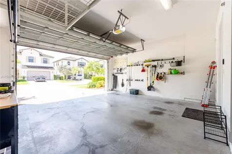 3323 W 96th Place Hialeah FL 33018