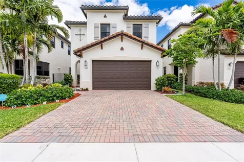 3323 W 96th Place Hialeah FL 33018