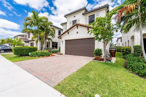 3323 W 96th Place Hialeah FL 33018