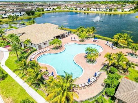 3323 W 96th Place Hialeah FL 33018
