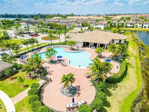 3323 W 96th Place Hialeah FL 33018