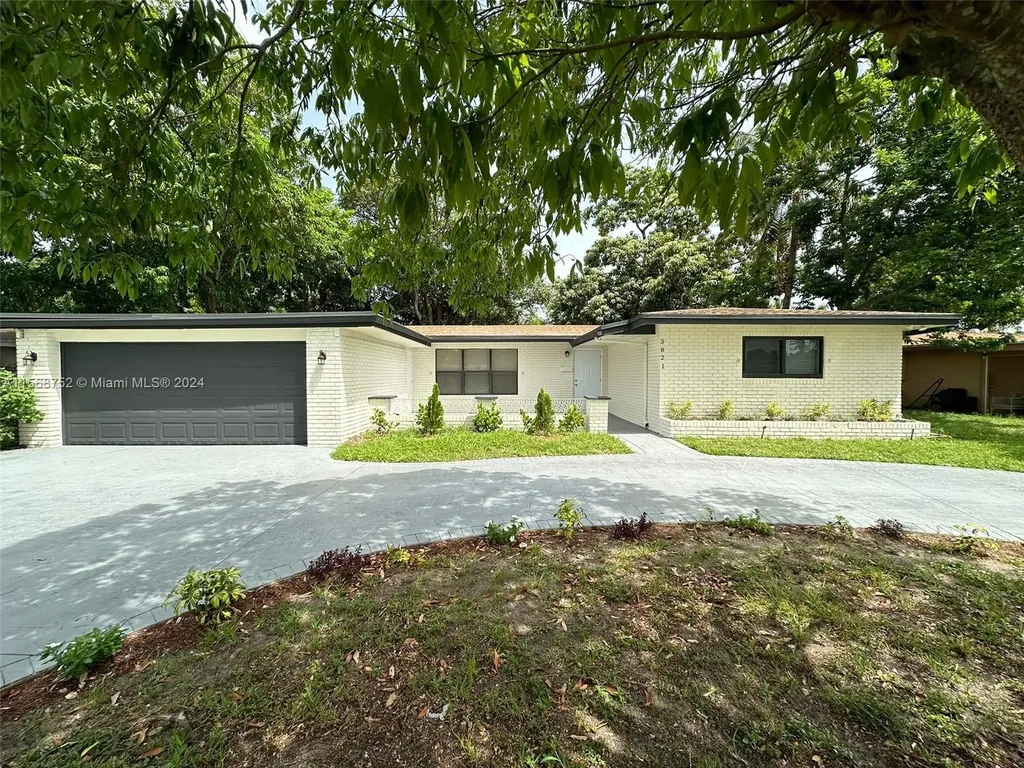 3821 SW 10th Street Fort Lauderdale FL 33312
