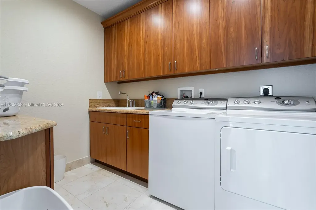 1412 SE 2nd Street Fort Lauderdale FL 33301