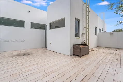1412 SE 2nd Street Fort Lauderdale FL 33301