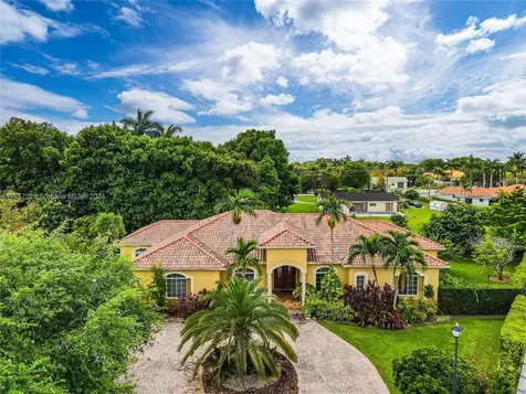 5662 SW 103rd Court Miami FL 33173