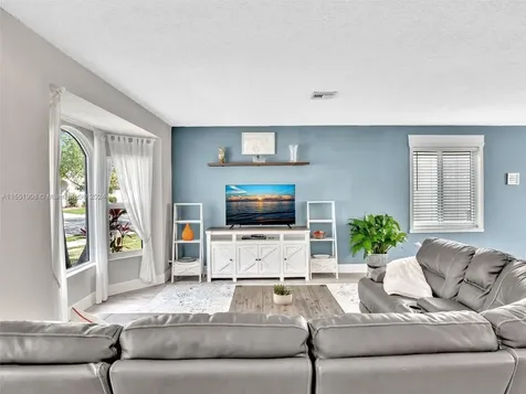 768 Verona Lake Drive Weston FL 33326