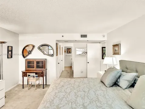 1201 S Ocean Drive Hollywood FL 33019