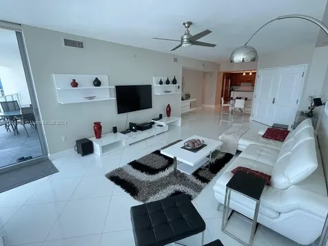 3101 S Ocean Drive Hollywood FL 33019