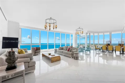 100 S Pointe Drive Miami Beach FL 33139