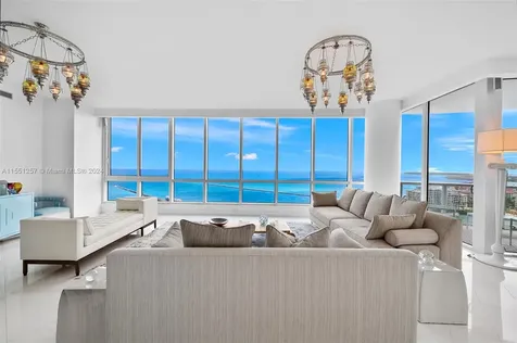 100 S Pointe Drive Miami Beach FL 33139