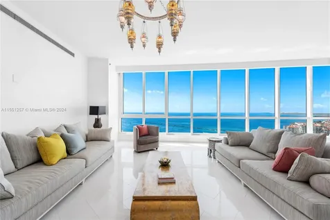 100 S Pointe Drive Miami Beach FL 33139