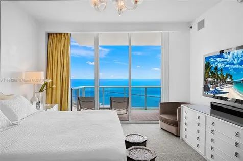 100 S Pointe Drive Miami Beach FL 33139