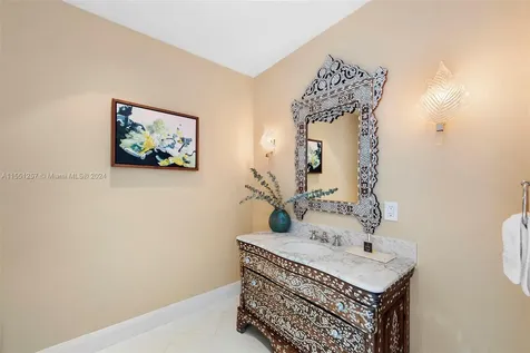 100 S Pointe Drive Miami Beach FL 33139