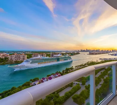 100 S Pointe Drive Miami Beach FL 33139