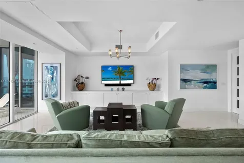 100 S Pointe Drive Miami Beach FL 33139