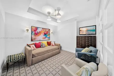 100 S Pointe Drive Miami Beach FL 33139