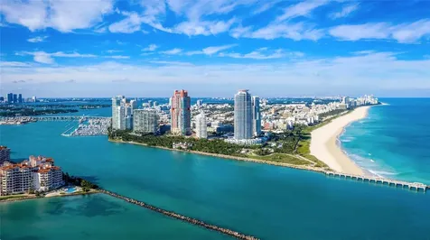 100 S Pointe Drive Miami Beach FL 33139
