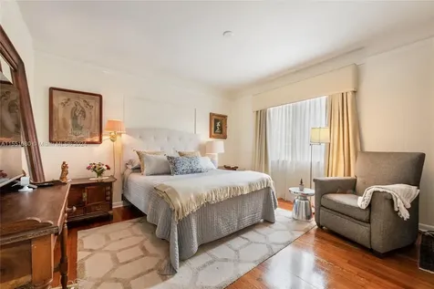 6904 Portillo Street Coral Gables FL 33146