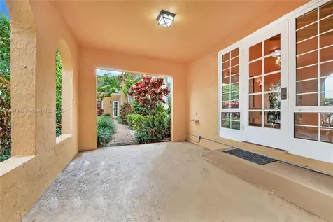 6904 Portillo Street Coral Gables FL 33146