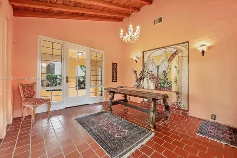 6904 Portillo Street Coral Gables FL 33146