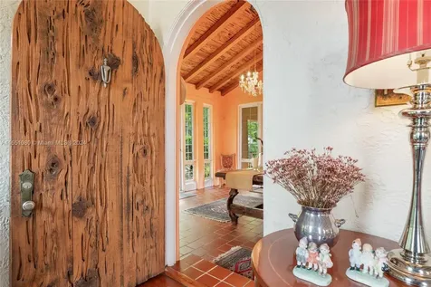 6904 Portillo Street Coral Gables FL 33146
