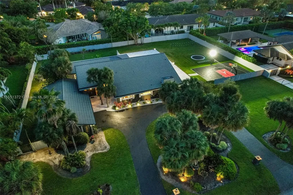 9520 SW 100th Street Miami FL 33176