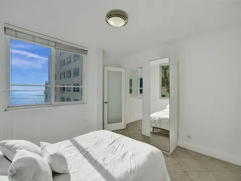 5005 Collins Avenue Miami Beach FL 33140