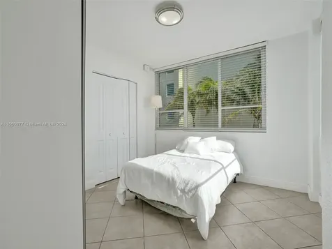 5005 Collins Avenue Miami Beach FL 33140