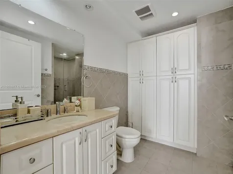 5005 Collins Avenue Miami Beach FL 33140