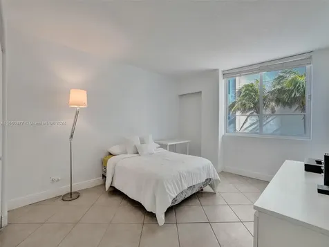 5005 Collins Avenue Miami Beach FL 33140