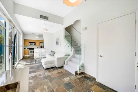 7600 Collins Avenue Miami Beach FL 33141