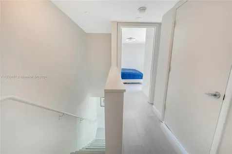 7600 Collins Avenue Miami Beach FL 33141