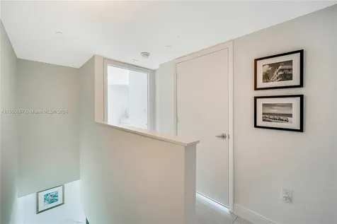 7600 Collins Avenue Miami Beach FL 33141