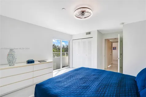7600 Collins Avenue Miami Beach FL 33141