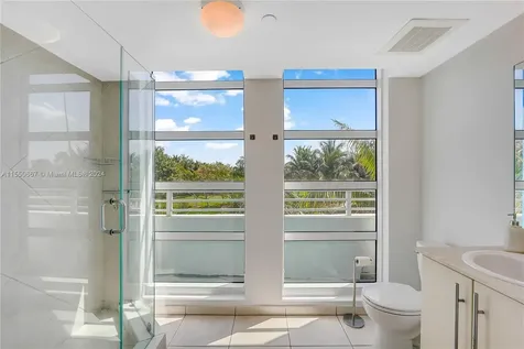 7600 Collins Avenue Miami Beach FL 33141