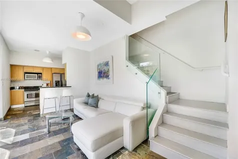 7600 Collins Avenue Miami Beach FL 33141
