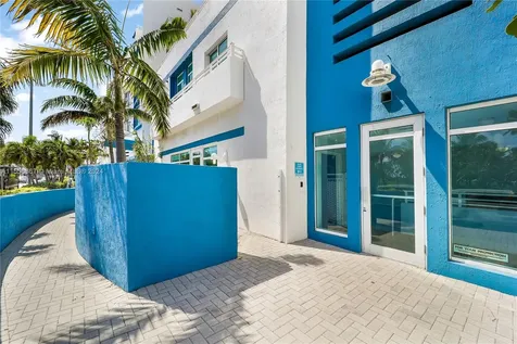 7600 Collins Avenue Miami Beach FL 33141
