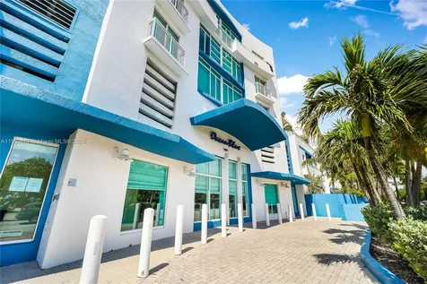 7600 Collins Avenue Miami Beach FL 33141