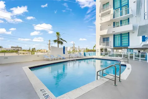 7600 Collins Avenue Miami Beach FL 33141