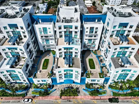 7600 Collins Avenue Miami Beach FL 33141