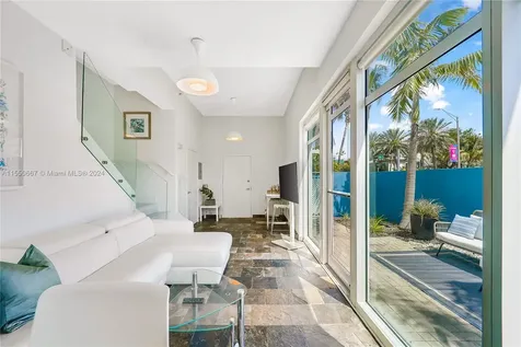 7600 Collins Avenue Miami Beach FL 33141