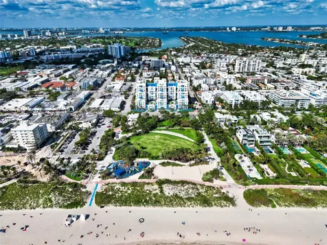 7600 Collins Avenue Miami Beach FL 33141
