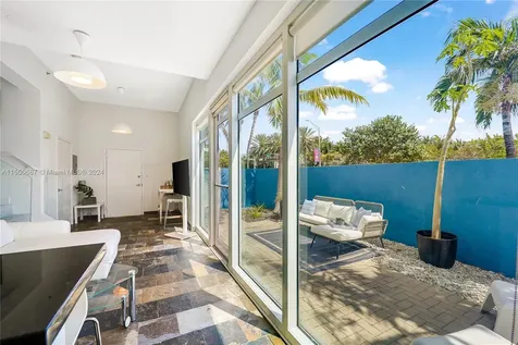 7600 Collins Avenue Miami Beach FL 33141