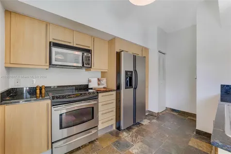 7600 Collins Avenue Miami Beach FL 33141